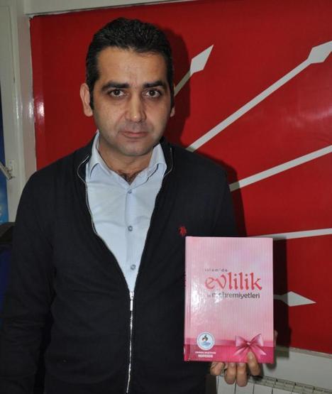 Pamukkale Belediyesinden yeni evlenen çiftlere skandal kitap