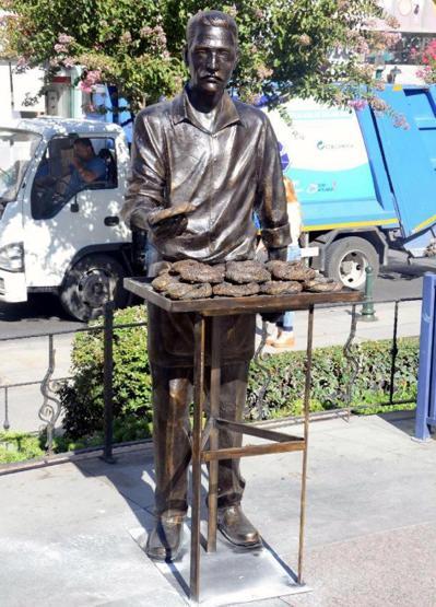 Simitçinin bu kez kolunu kırdılar