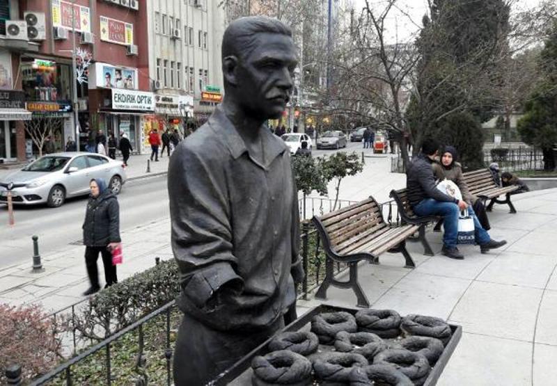 Simitçinin bu kez kolunu kırdılar