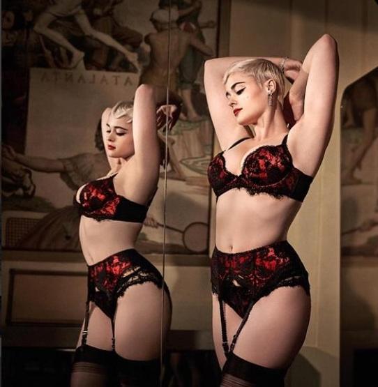 Androjen model: Stefania Ferrario