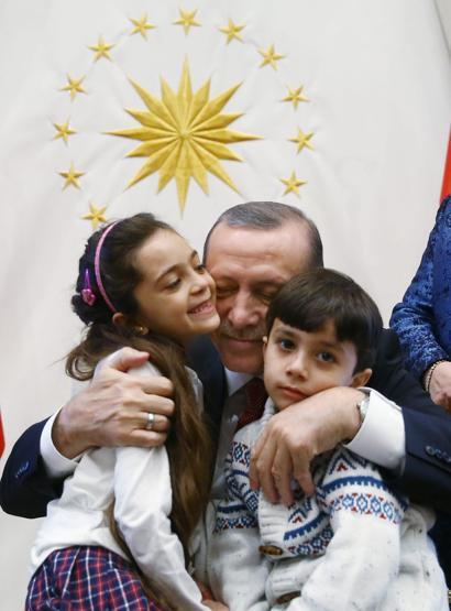 Halepli küçük Bana Erdoğan ile buluştu