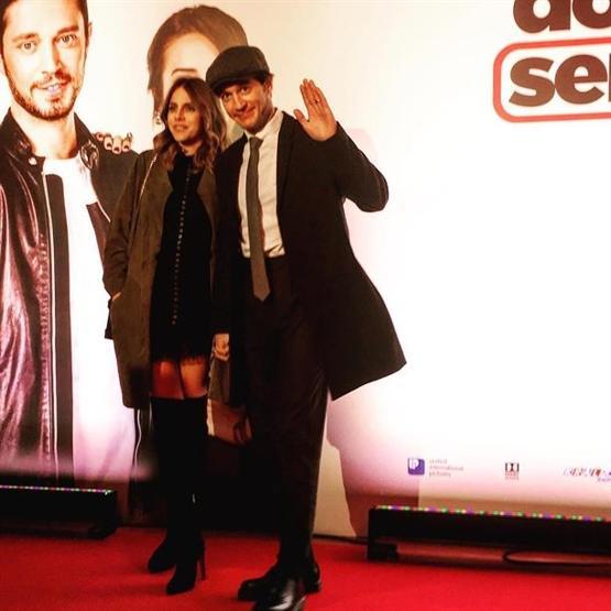 Dönerse Senindir filminin galasına ünlü akını