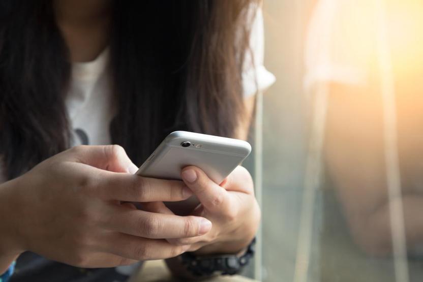 Tokyo havalimanında akıllı telefonlar için tuvalet kağıdı