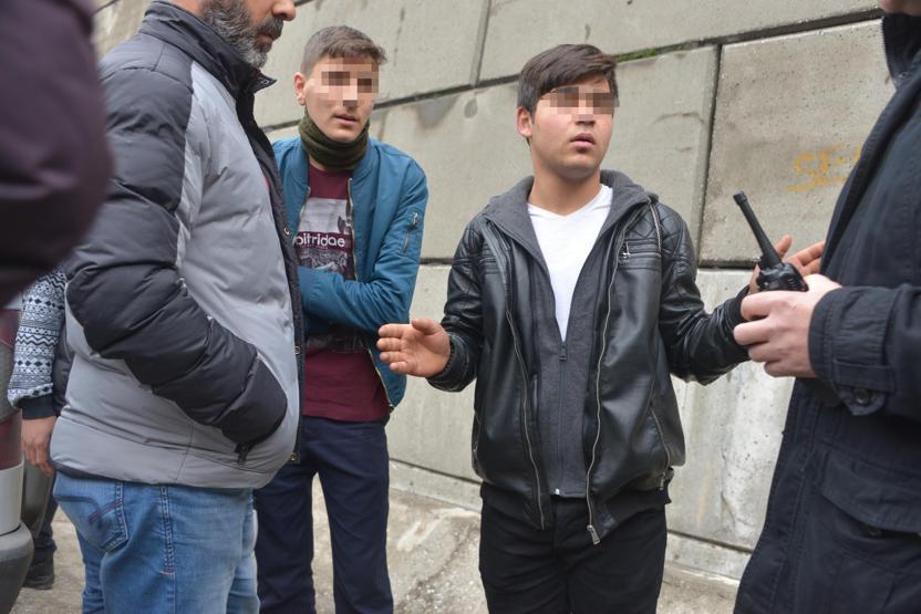 Polisten tünele sevgilisinin ismini yazan liseli operasyonu