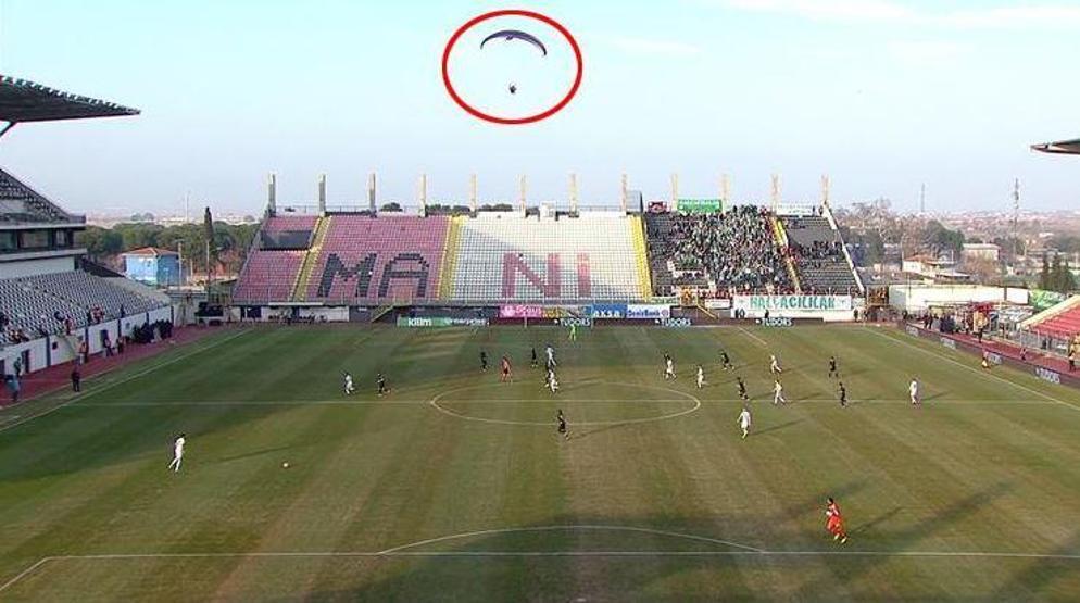 Akhisar Konyayı tek golle geçti