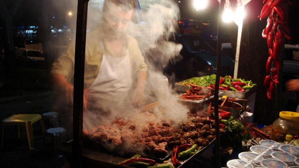 İstanbulu yiyorum gözlerim kapalı