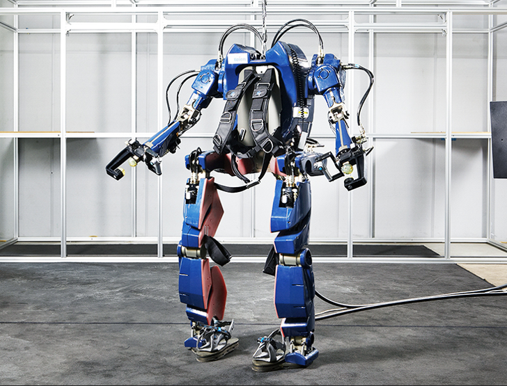 Hyundaiden tek şarjla 4 saat sizin yerinize yürüyen giyilebilir robot