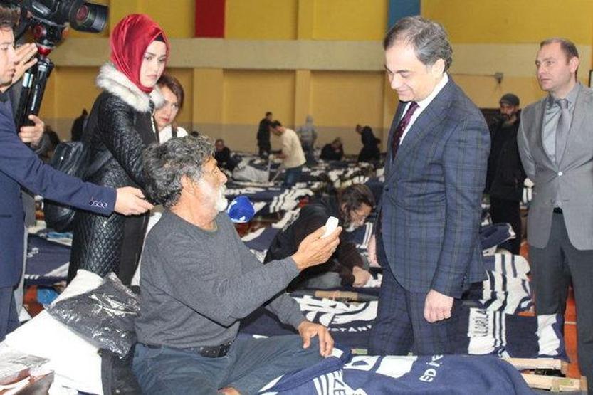 Ünlü dolandırıcının oğlu sokaklarda yaşıyor