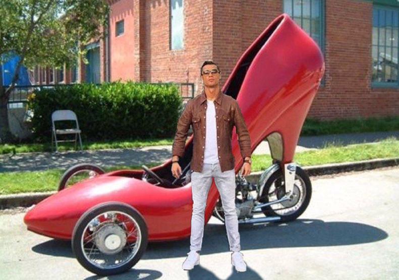 Ronaldonun araba sevdası capsleri