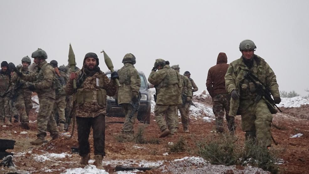El Babdaki Fırat Kalkanı Operasyonundan ilk kareler