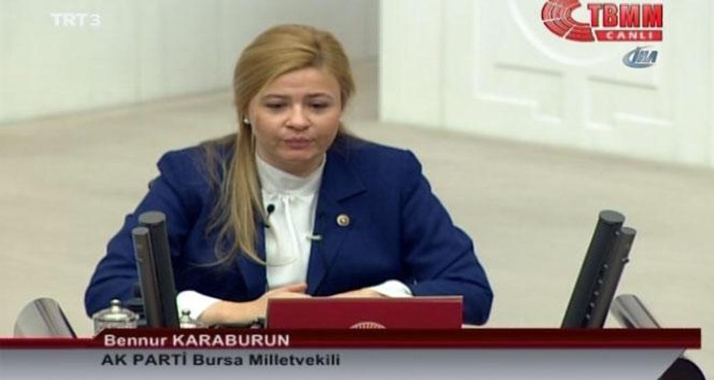 AK Partili vekil Bennur Karaburun trafik kazası geçirdi