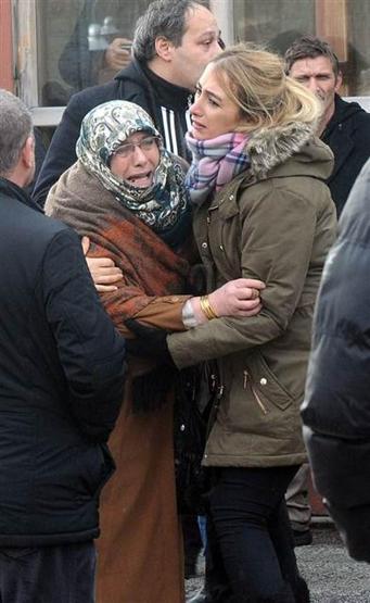 Adli Tıp önünde acı bekleyiş