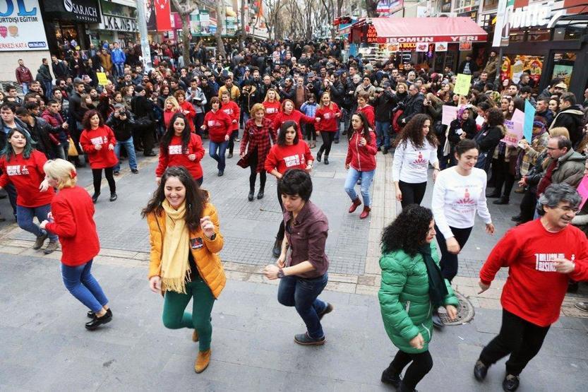 Protestonun kadın hali