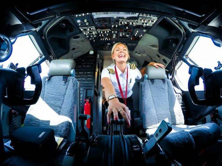Selfie kraliçesi kadın pilot