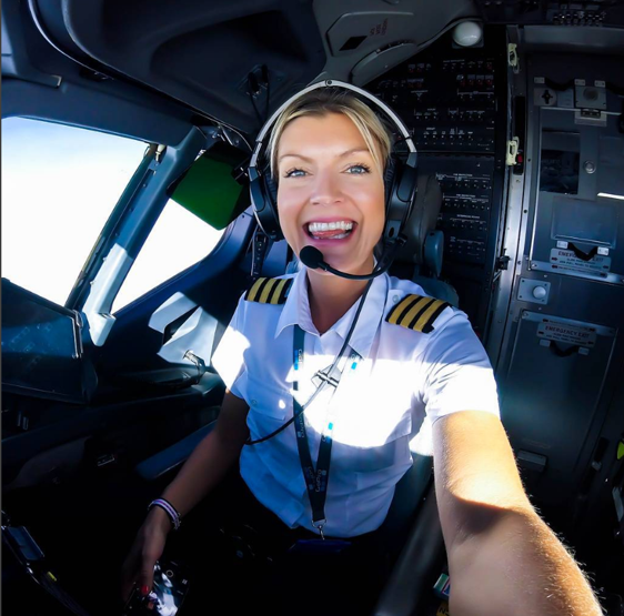 Selfie kraliçesi kadın pilot