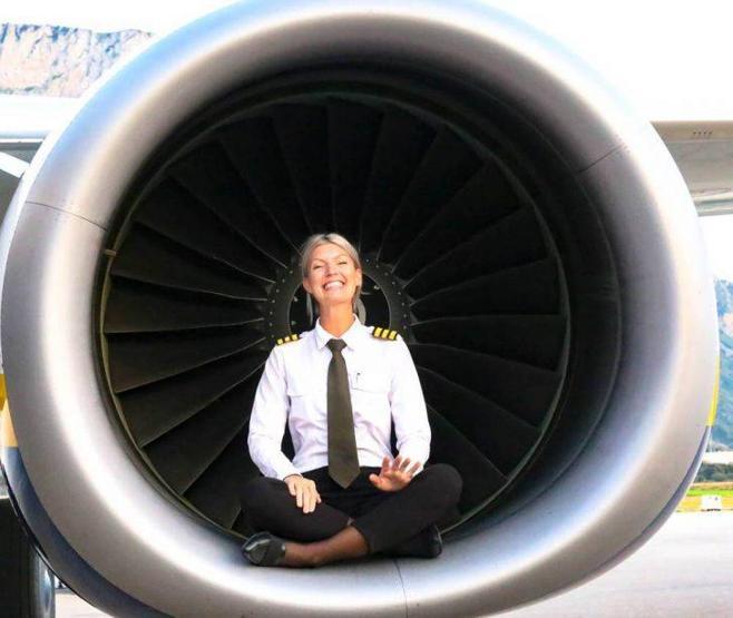 Selfie kraliçesi kadın pilot