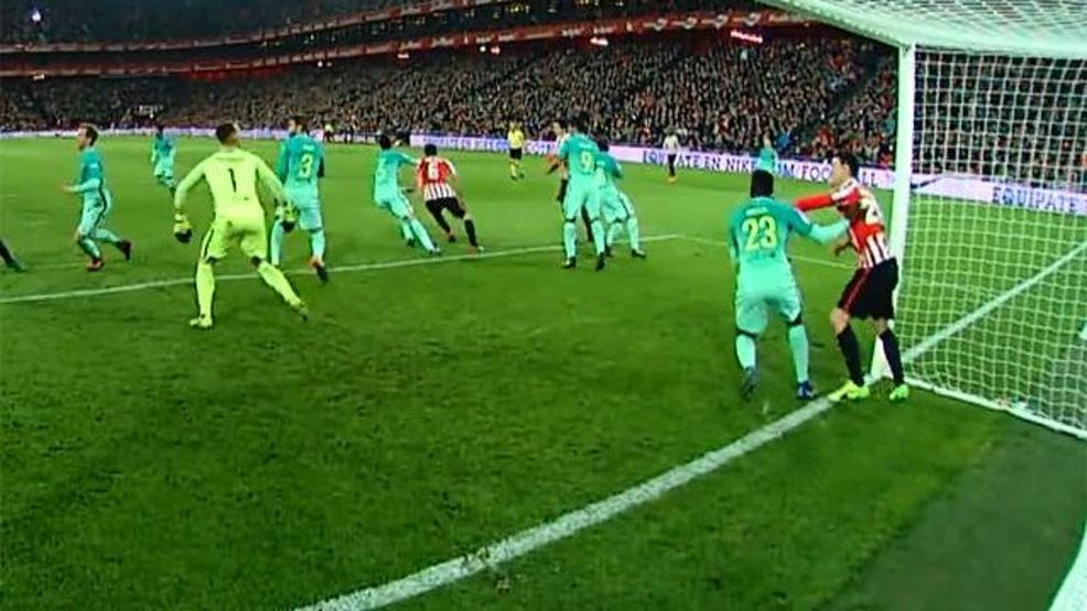 Hakem Barcelonayı katletti