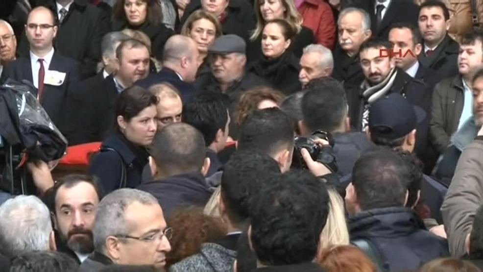 İzmir Adliyesinde şehitler için tören düzenlendi