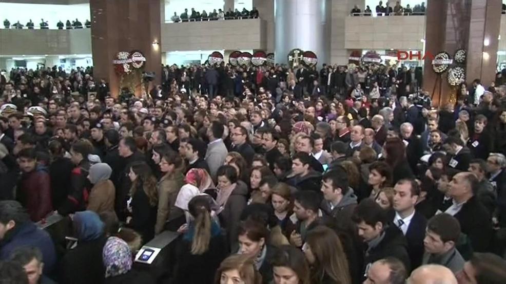İzmir Adliyesinde şehitler için tören düzenlendi