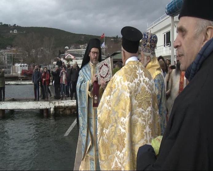 Burgazadada haç çıkarma töreni