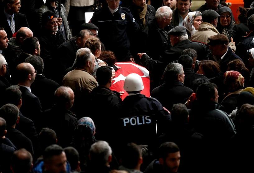 İzmir Adliyesinde şehitler için tören düzenlendi