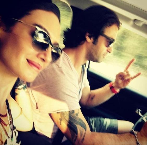 Birce Akalay dövmesini sildirdi