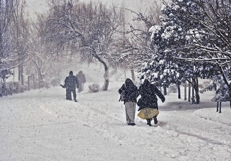 Karda düşmeden yürüme teknikleri
