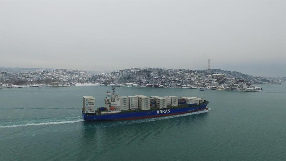 İstanbul Boğazından kar manzaraları