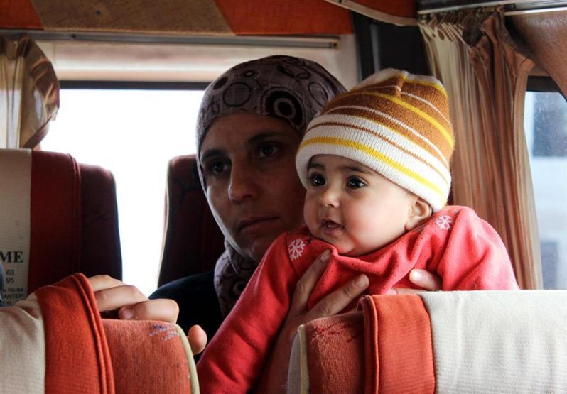 Türkmenler konteyner kente yerleştiriliyor
