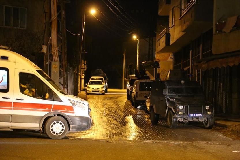 Siirtte çatışma: PKKlı 2 kadın terörist ölü ele geçti