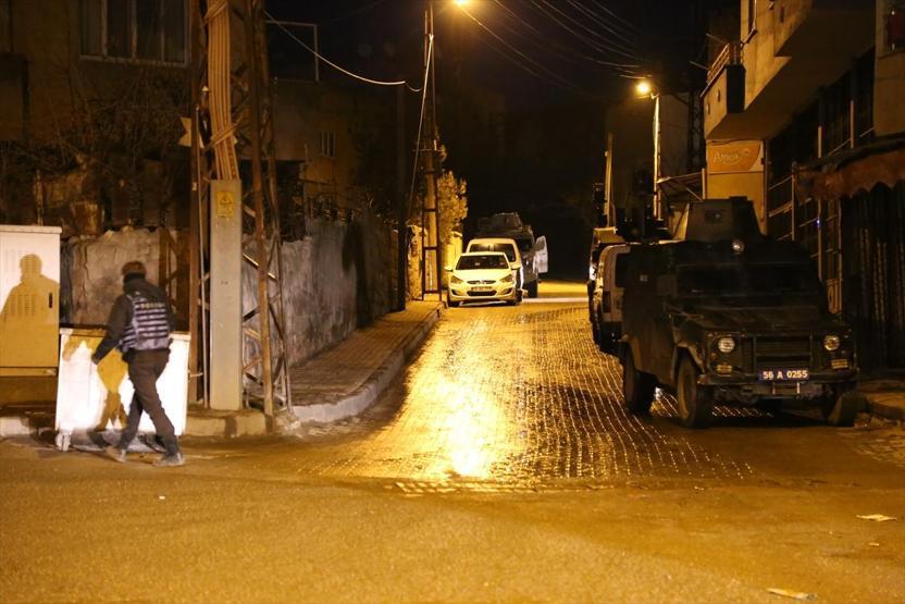 Siirtte çatışma: PKKlı 2 kadın terörist ölü ele geçti