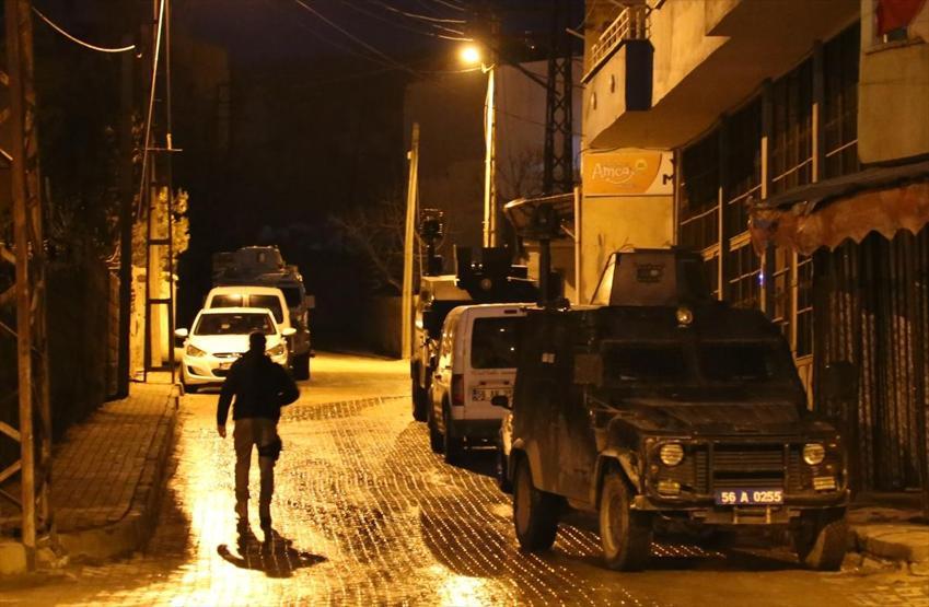 Siirtte çatışma: PKKlı 2 kadın terörist ölü ele geçti
