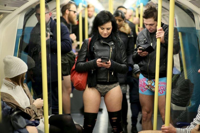 Pantolonsuz Metro Yolculuğu Londraya da sıçradı