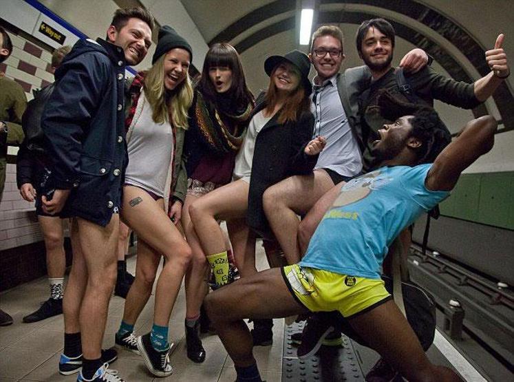 Pantolonsuz Metro Yolculuğu Londraya da sıçradı