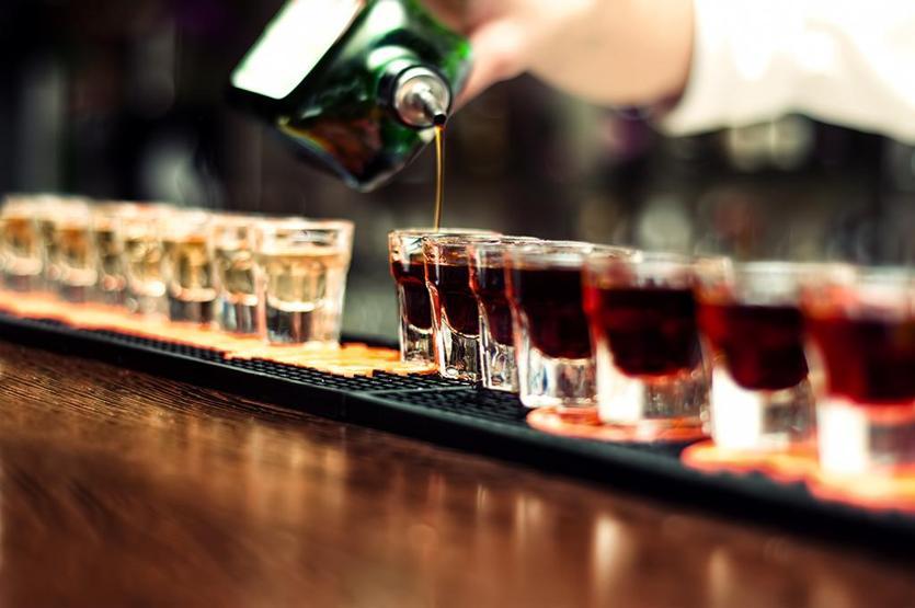 İngiliz bilimciler araştırdı: Alkol iştahı açıyor