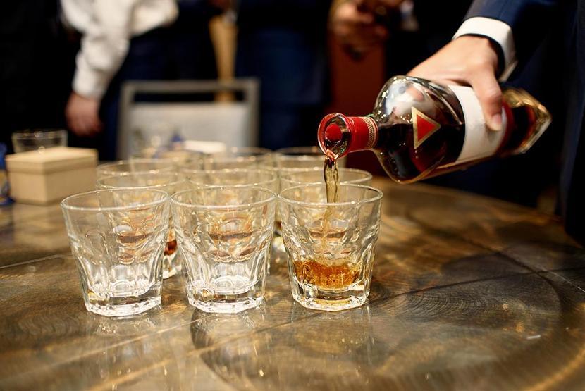 İngiliz bilimciler araştırdı: Alkol iştahı açıyor