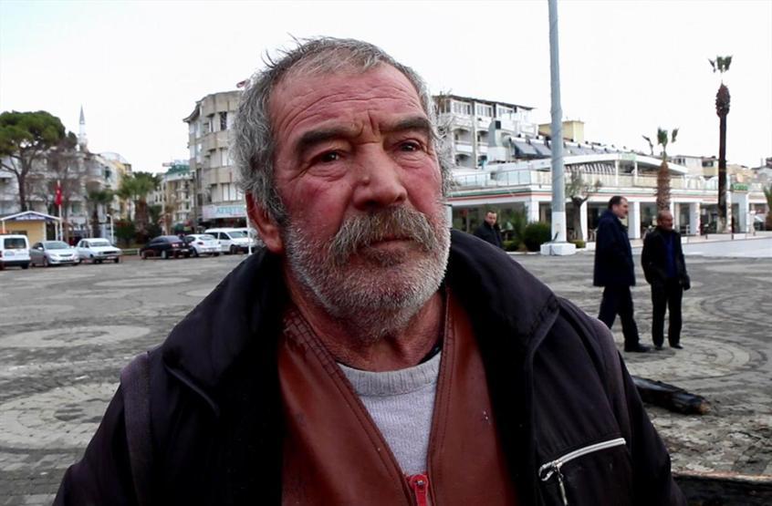 17 metrelik gemi lodosta parçalandı: Sahibi de içindeydi
