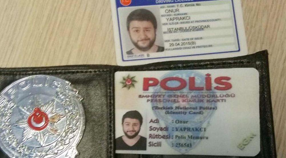 Ünlü oyuncunun üzerinden sahte polis kimliği çıktı