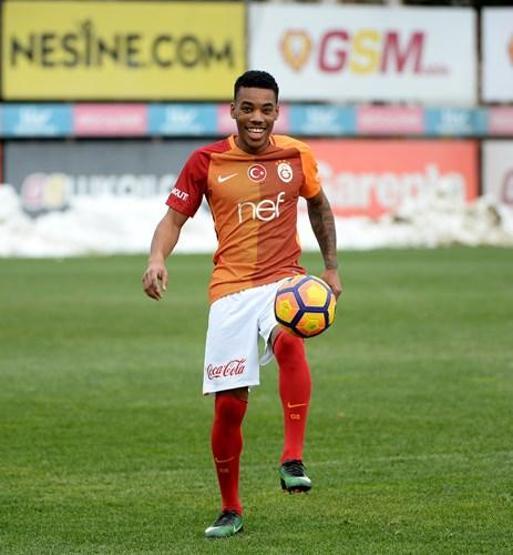 Garry Rodrigues resmen Galatasaraylı