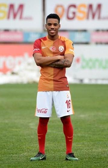 Garry Rodrigues resmen Galatasaraylı
