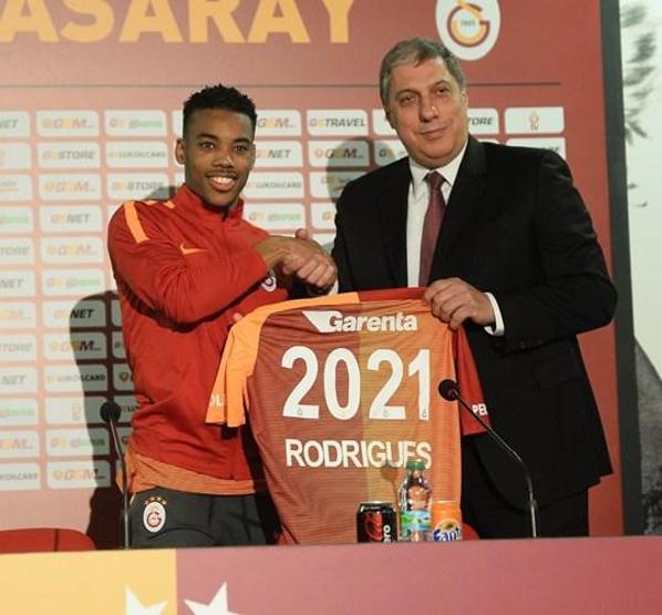 Garry Rodrigues resmen Galatasaraylı
