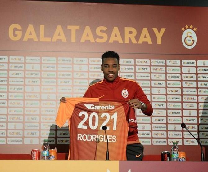 Garry Rodrigues resmen Galatasaraylı