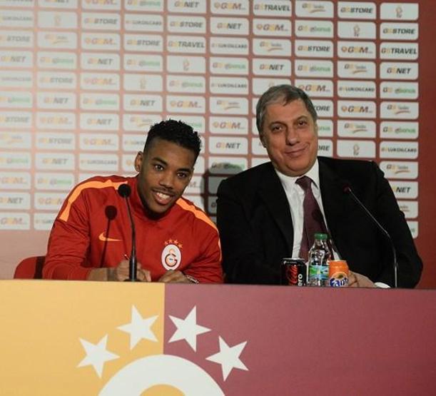 Garry Rodrigues resmen Galatasaraylı