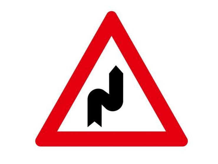 Trafikteki tehlike uyarı işaretleri ve anlamları