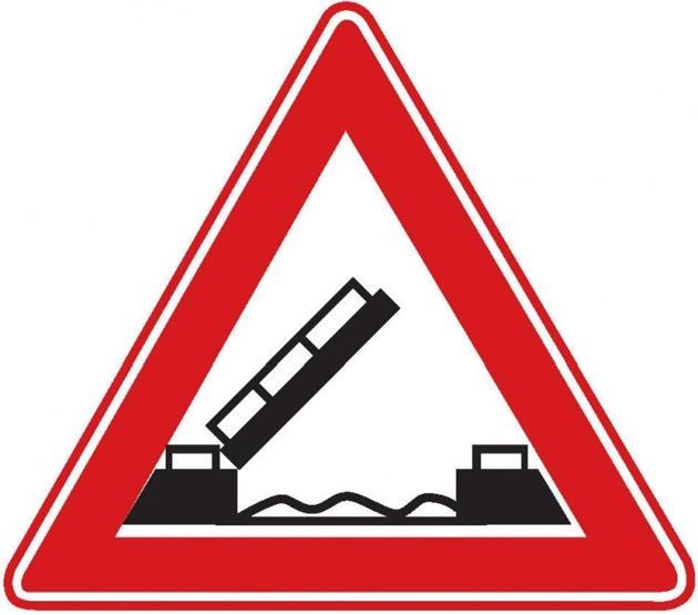 Trafikteki tehlike uyarı işaretleri ve anlamları
