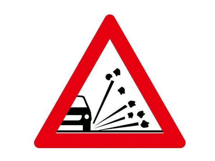 Trafikteki tehlike uyarı işaretleri ve anlamları