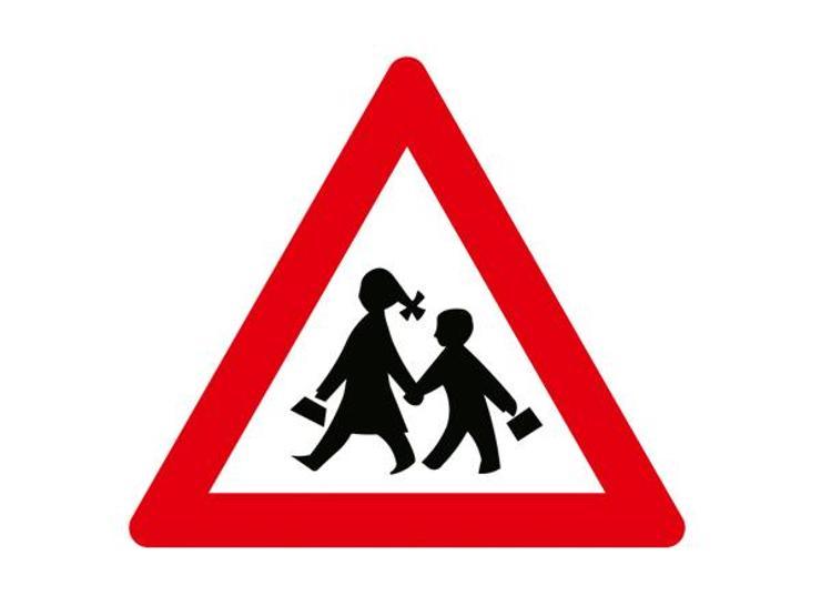 Trafikteki tehlike uyarı işaretleri ve anlamları