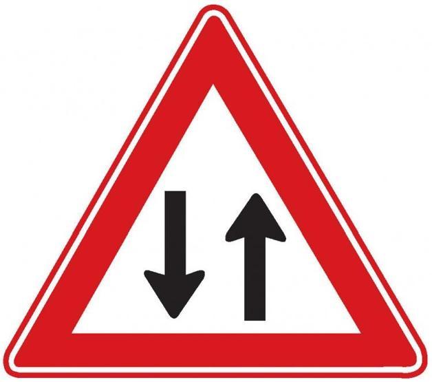 Trafikteki tehlike uyarı işaretleri ve anlamları