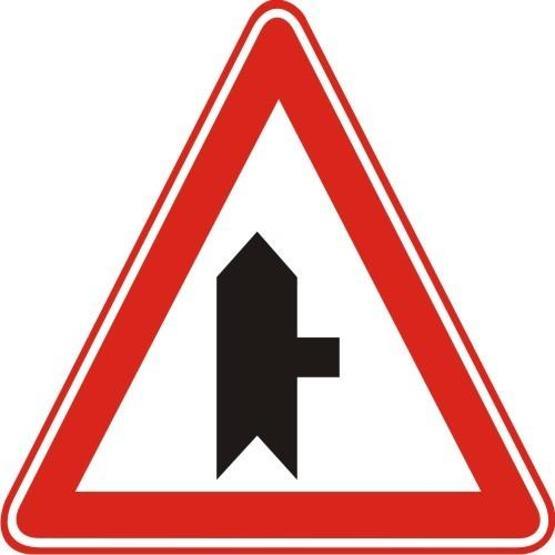Trafikteki tehlike uyarı işaretleri ve anlamları