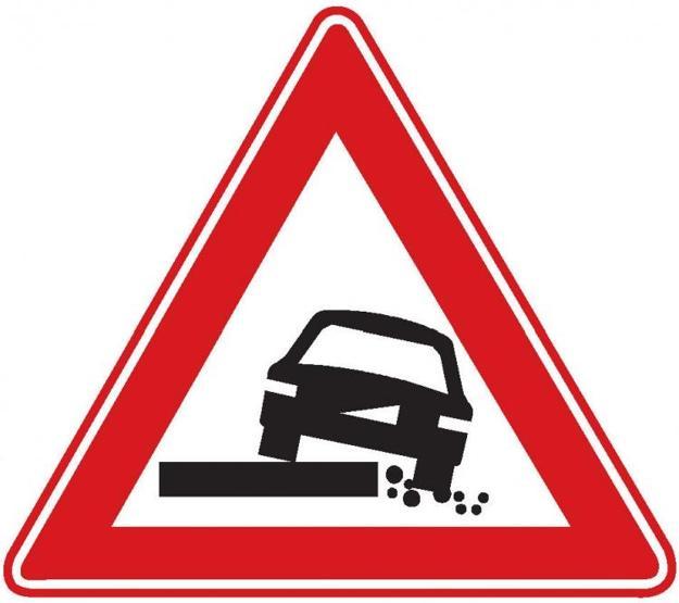 Trafikteki tehlike uyarı işaretleri ve anlamları